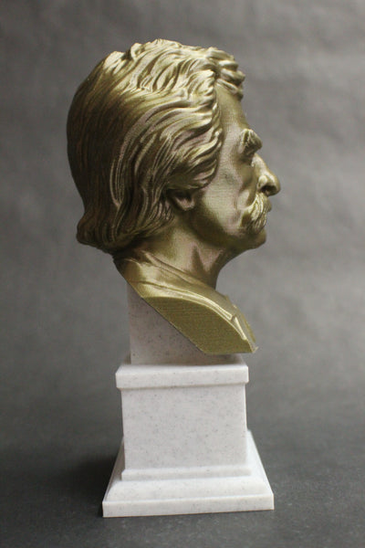 Mark Twain (Samuel Clemens), American Writer, Humorist, Entrepreneur, and Lecturer, Sculpture Bust on Box Plinth