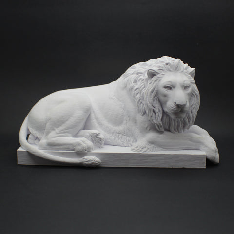 The Recumbent Lion from the Thorvaldsen Museum in Denmark Statue Replica