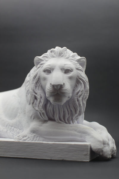 The Recumbent Lion from the Thorvaldsen Museum in Denmark Statue Replica