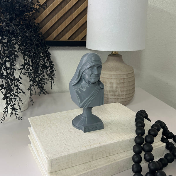 Saint Teresa of Calcutta (Mother Teresa), Devoted Servant of the Poor and Founder of the Missionaries of Charity Sculpture Bust on Pedestal